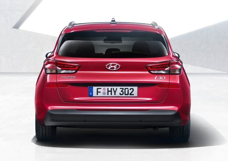 i30 Tourer ön görünüm ve Cascading Grille tasarımı
