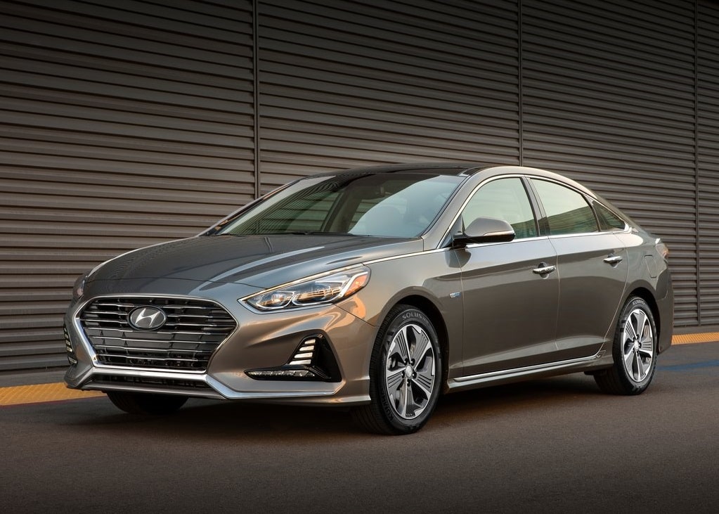 Hyundai Sonata Hybrid ön bölüm ve gövde detayları