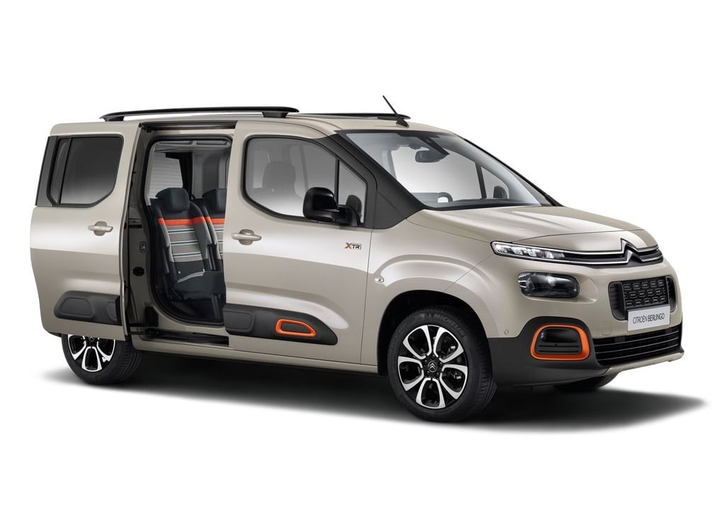 Citroen Berlingo sürgülü yan kapısı açık dış görünüm
