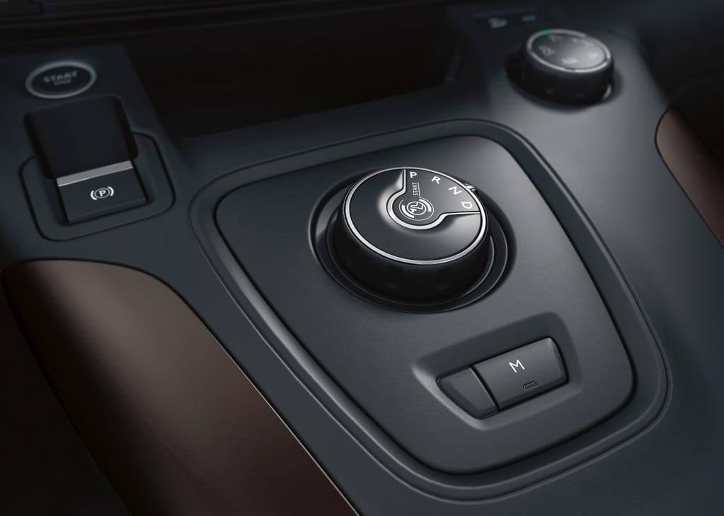 Peugeot Rifter EAT8 şanzıman kumandası