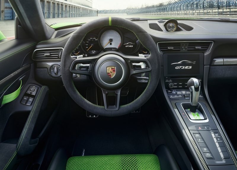 Porsche 911 GT3 RS kokpit ve PDK vites seçici
