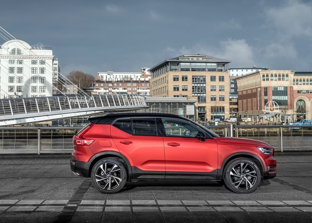 XC40 yan profil ve gövde oranları