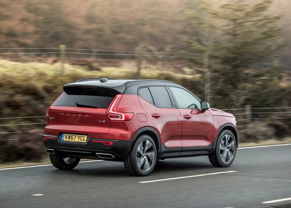XC40 ön kabin ve gösterge paneli