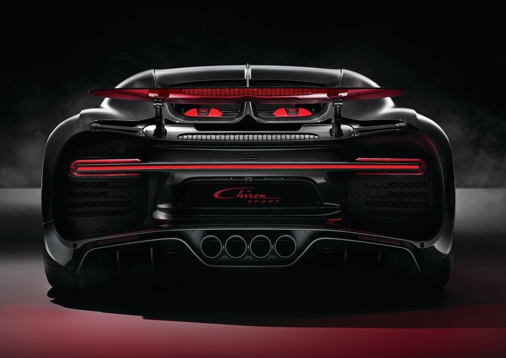 Chiron Sport iç mekan direksiyon ve orta konsol