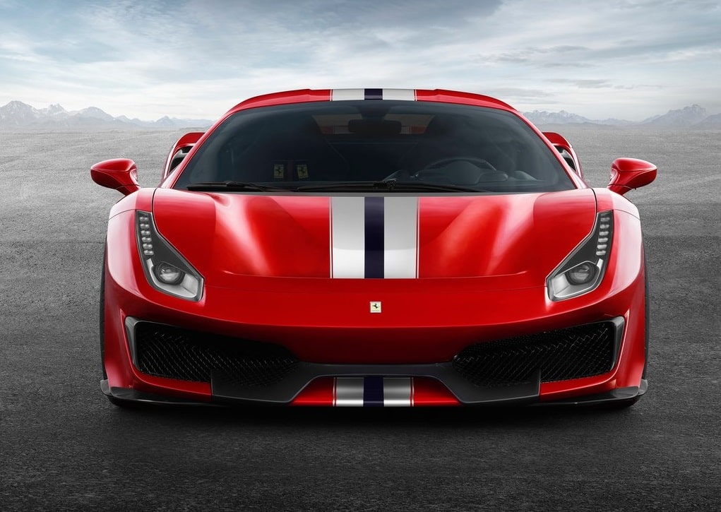 Ferrari 488 Pista arka üç çeyrek görünüm