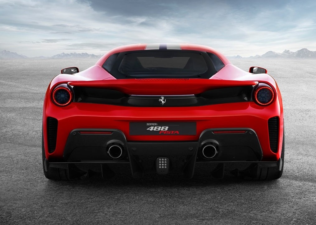 Ferrari 488 Pista arka görünüm