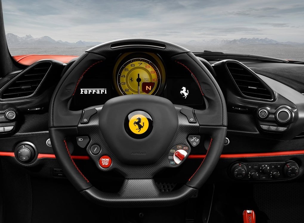 Ferrari 488 Pista kokpit