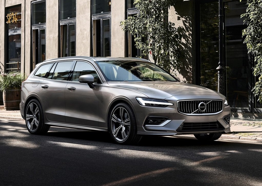 Volvo V60 kokpit ve orta ekran düzeni