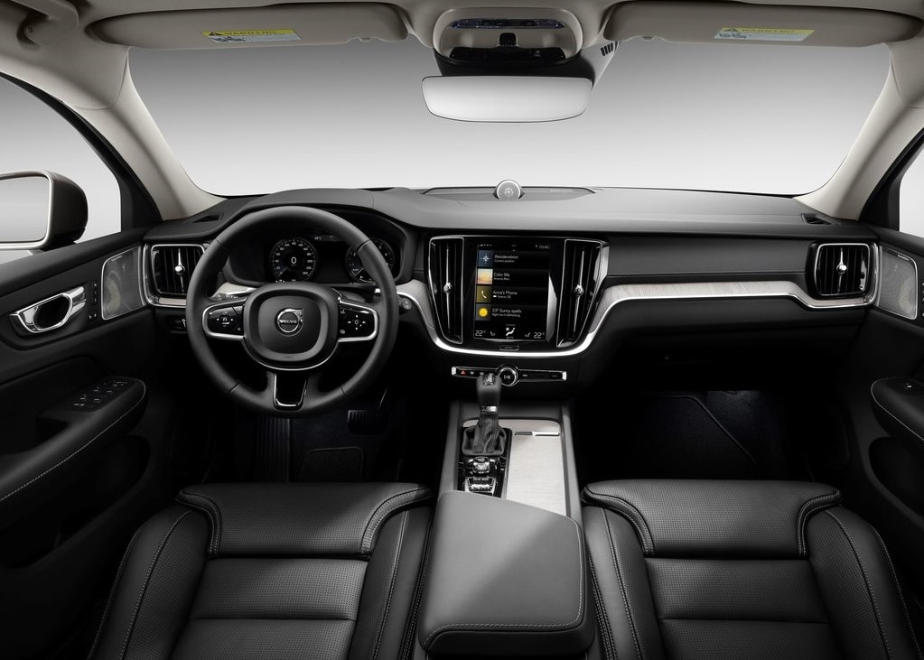 Volvo V60 bagaj ve arka yaşam alanı