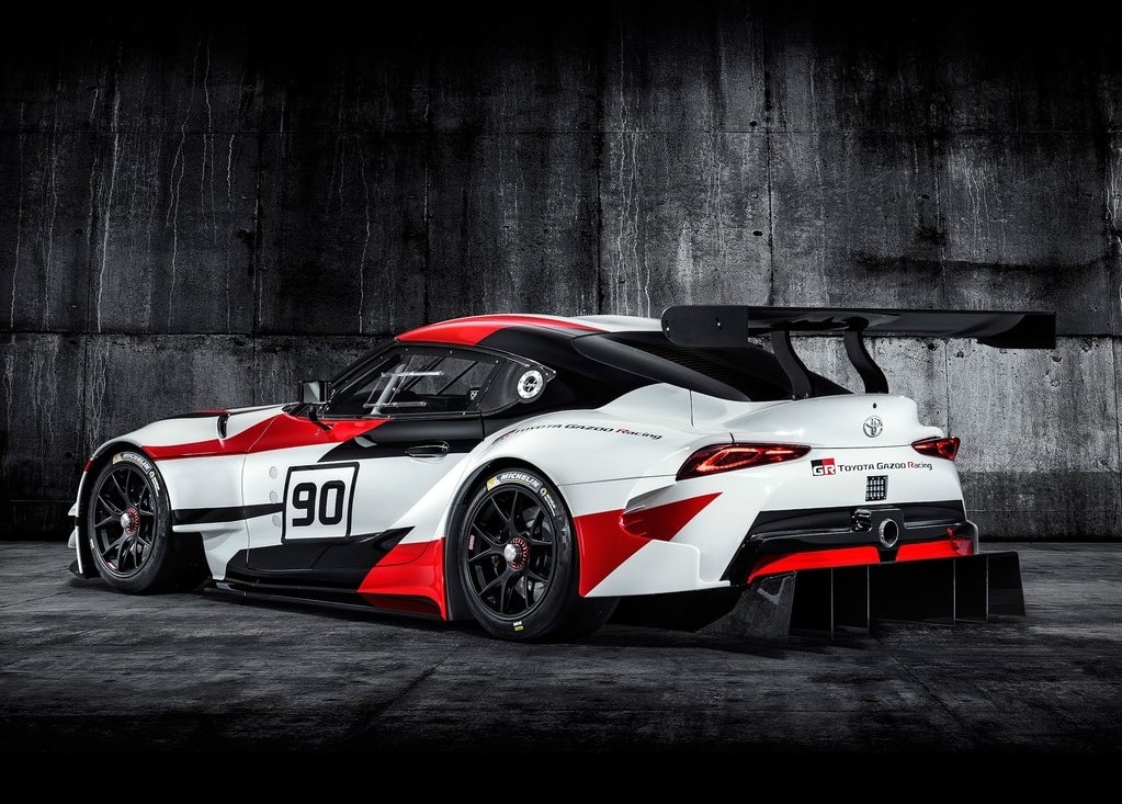 GR Supra Racing Concept arka üç çeyrek görünüm