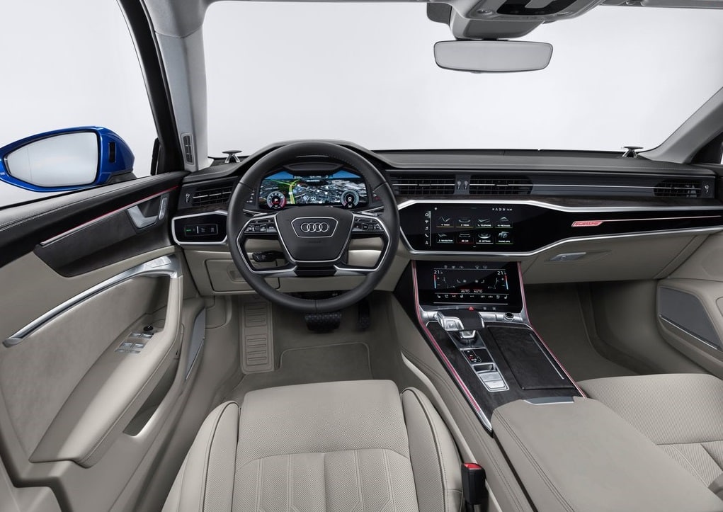 Audi A6 Avant açık renk kabin ve dijital kokpit görünümü