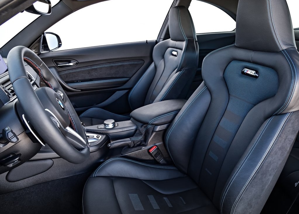 BMW M2 Competition arka görünüm