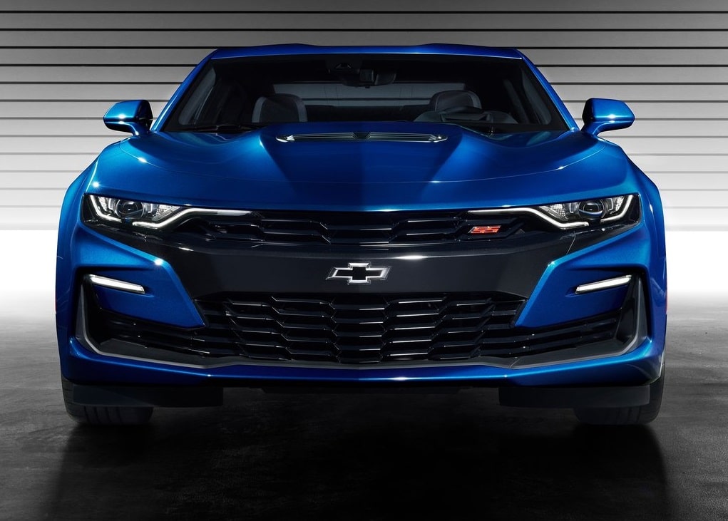 Chevrolet Camaro yan ve ön tasarım görünümü