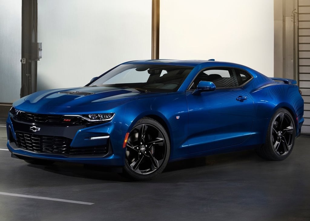 Chevrolet Camaro arka üç çeyrek görünümü