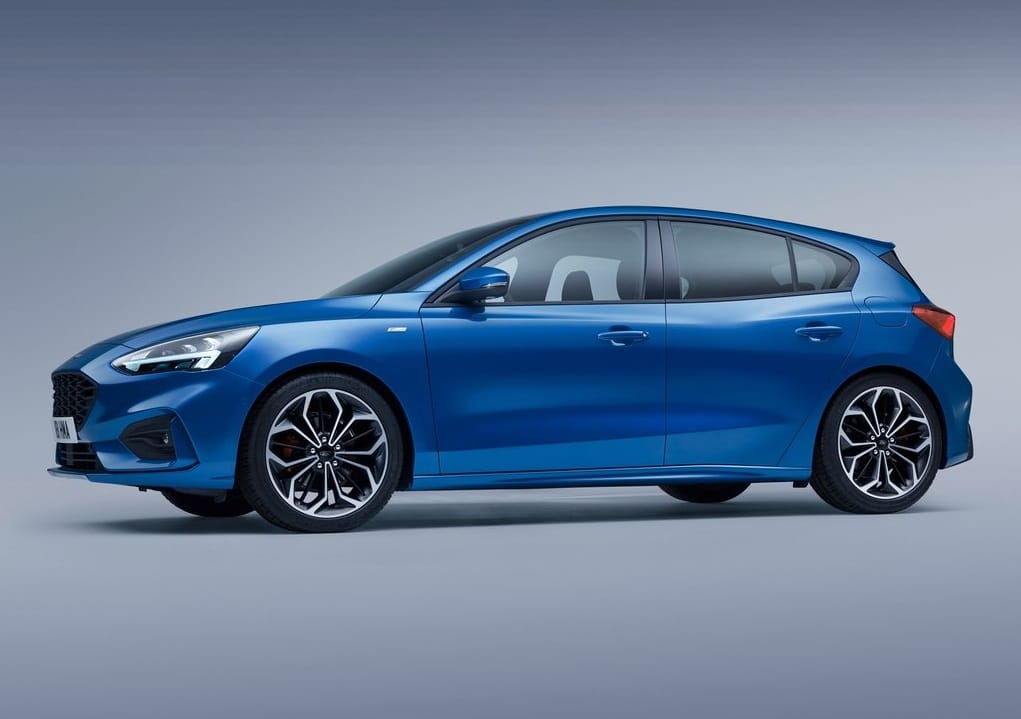 Ford Focus ST-Line yan görünümü