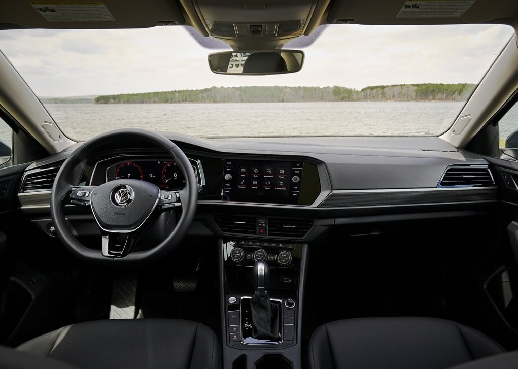 Volkswagen Jetta iç mekan ve ön konsol