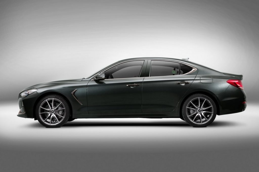Genesis G70 arşiv görseli 11