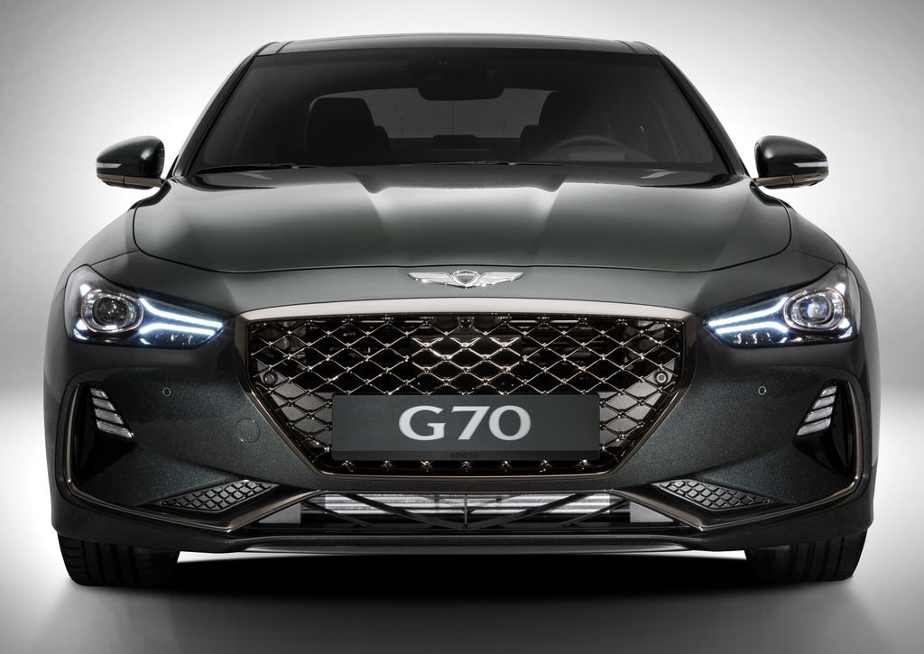 Genesis G70 arşiv görseli 12