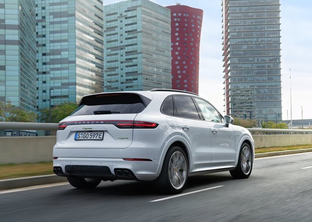 Porsche Cayenne E-Hybrid arka tasarım