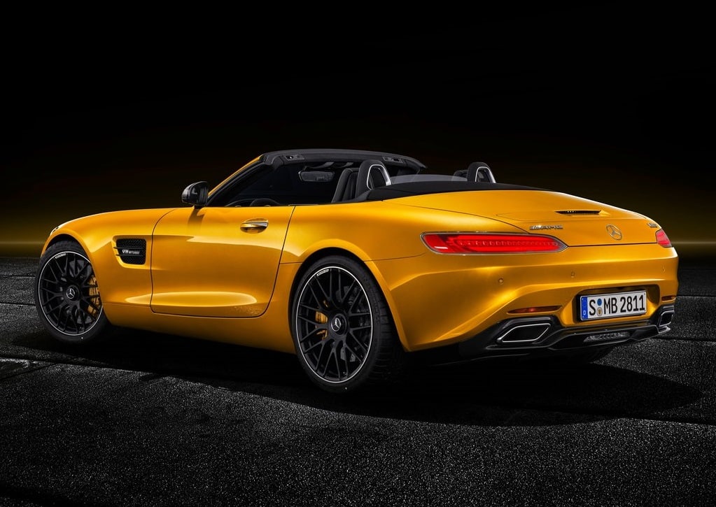 AMG GT S Roadster ön ve yan görünümü