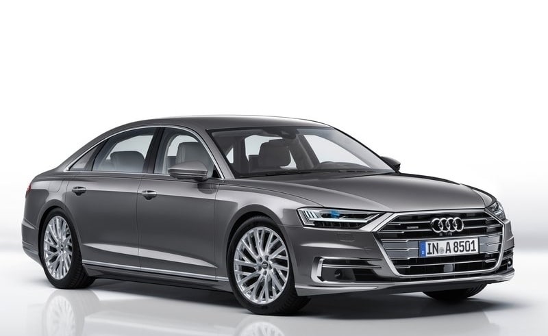 Audi A8 L yan profil ve uzun gövde
