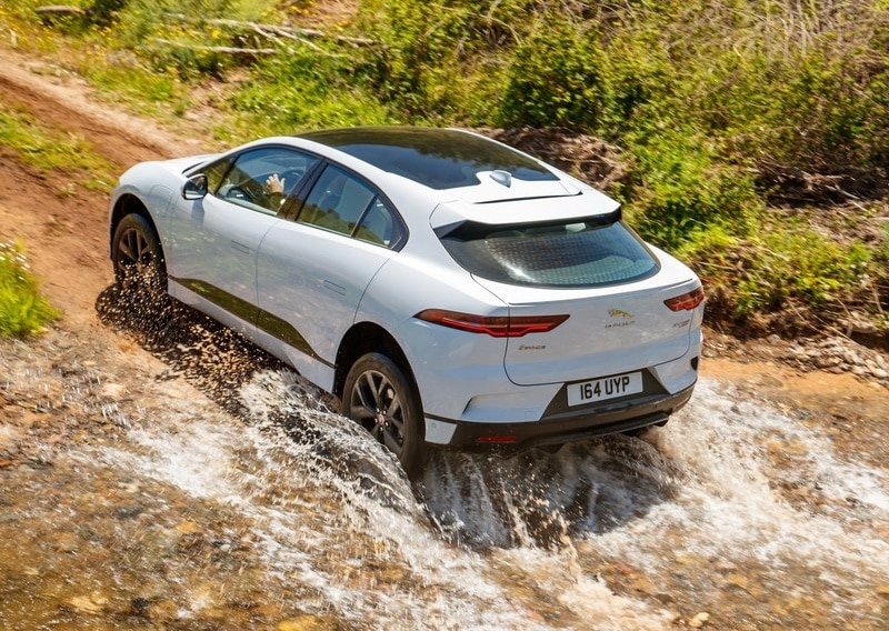 Jaguar I-PACE tasarım görseli 4