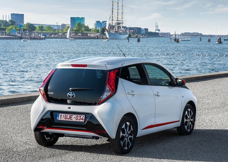 Aygo makyajlı gövde ve far tasarımı