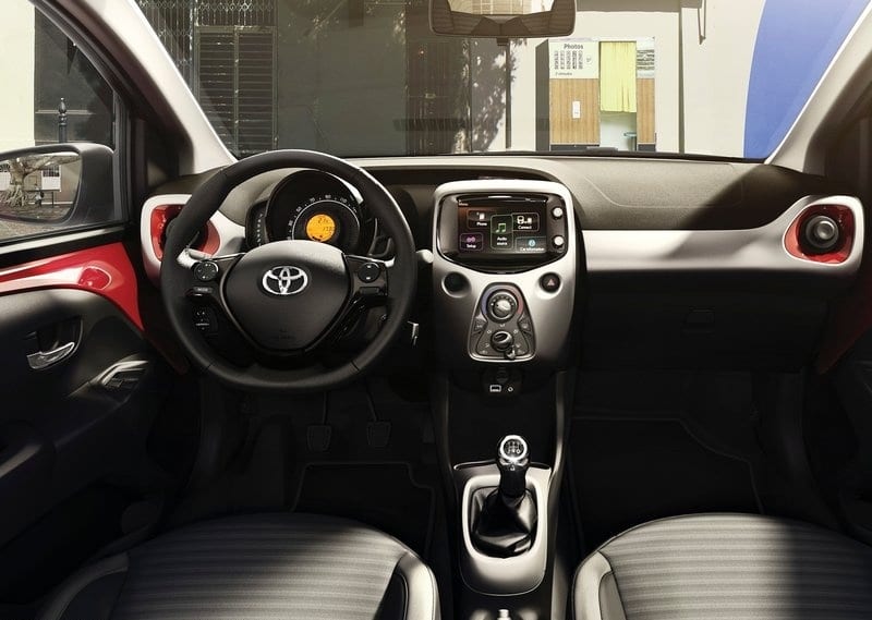 Aygo makyajlı ikinci nesil tasarım ayrıntıları