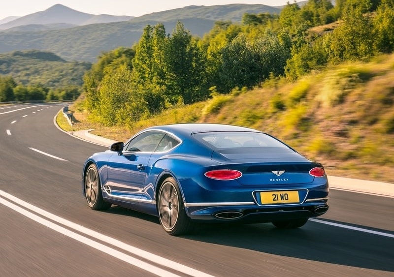 Bentley Continental GT W12 coupe görünümü