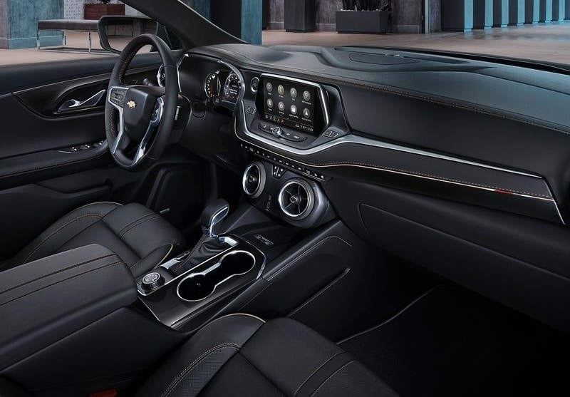 Chevrolet Blazer ön ve yan tasarım galeri görseli