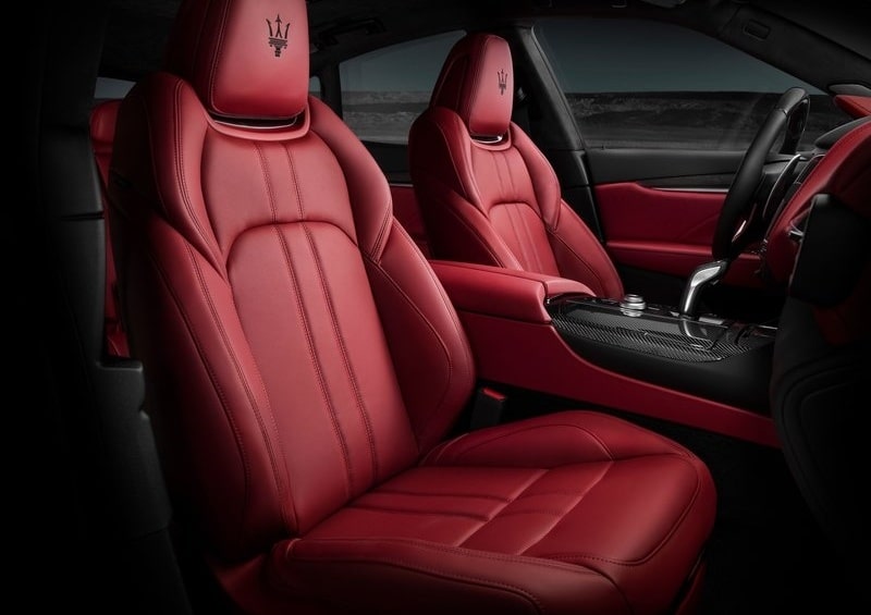 Maserati Levante arka üç çeyrek görünümü