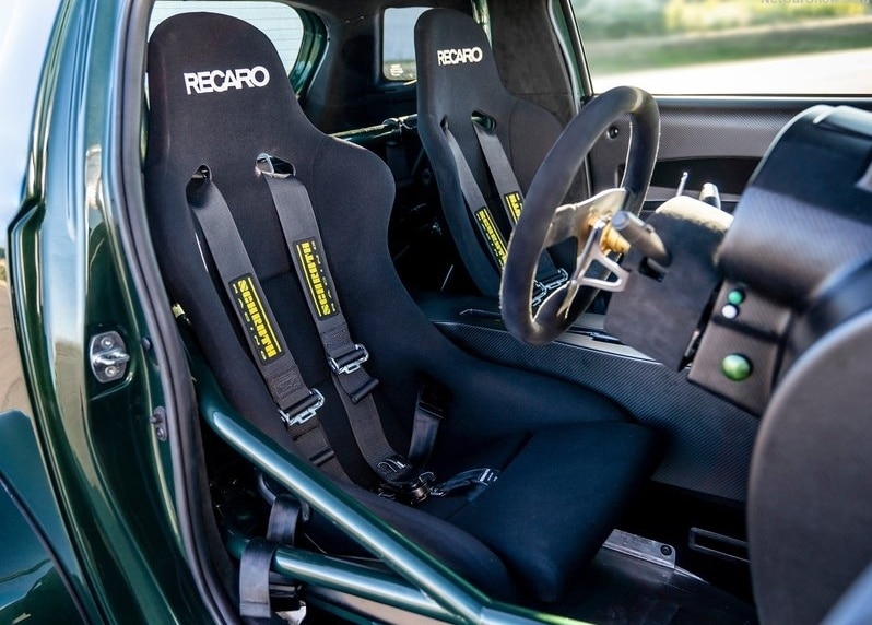 V8 Cygnet Recaro koltuklar ve takla kafesi