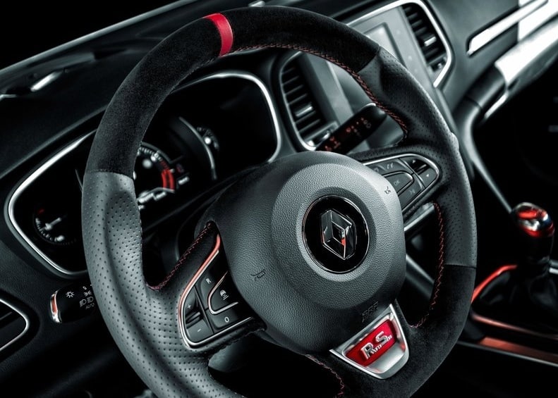 Renault Megane R.S. direksiyon detayı