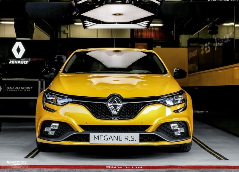 Renault Megane R.S. önden görünüm