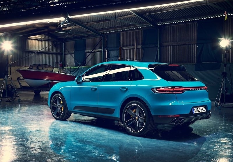 Porsche Macan arka üç çeyrek görünüm