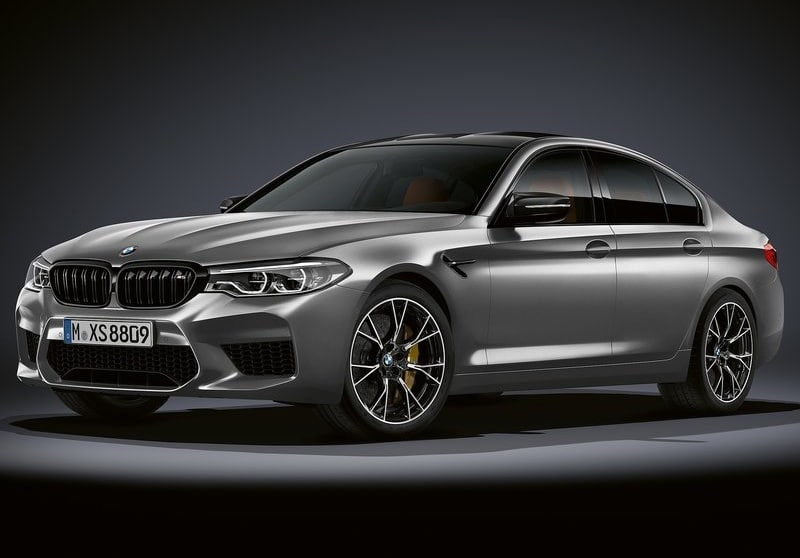 BMW M5 Competition m5 competition gövde ve jant görünümü