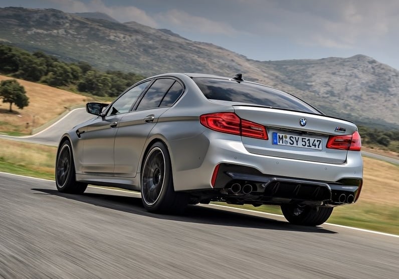 BMW M5 Competition m5 competition arka bölüm görünümü