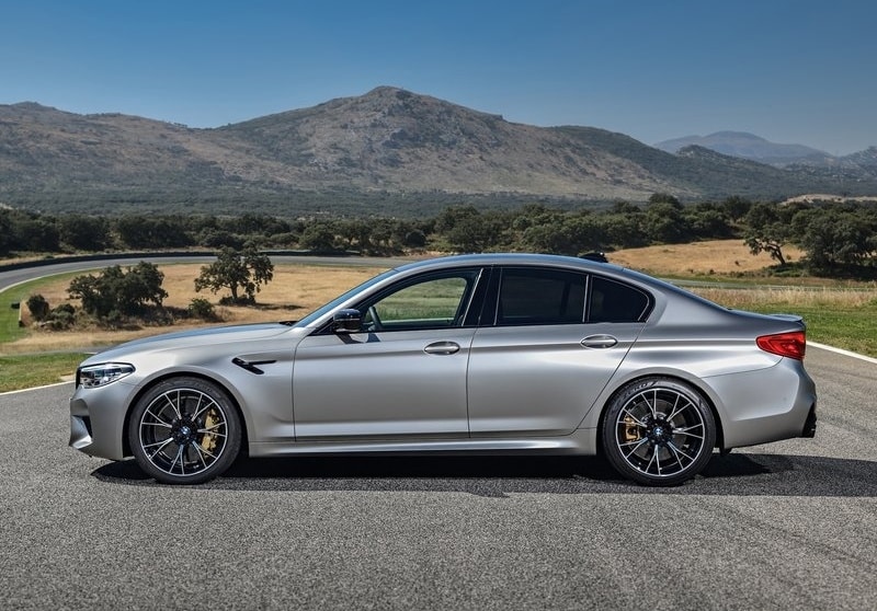 BMW M5 Competition m5 competition dış tasarım görünümü