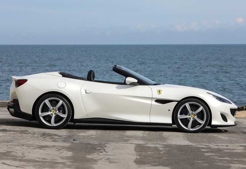 Portofino tavanı açık yan profil görünümü