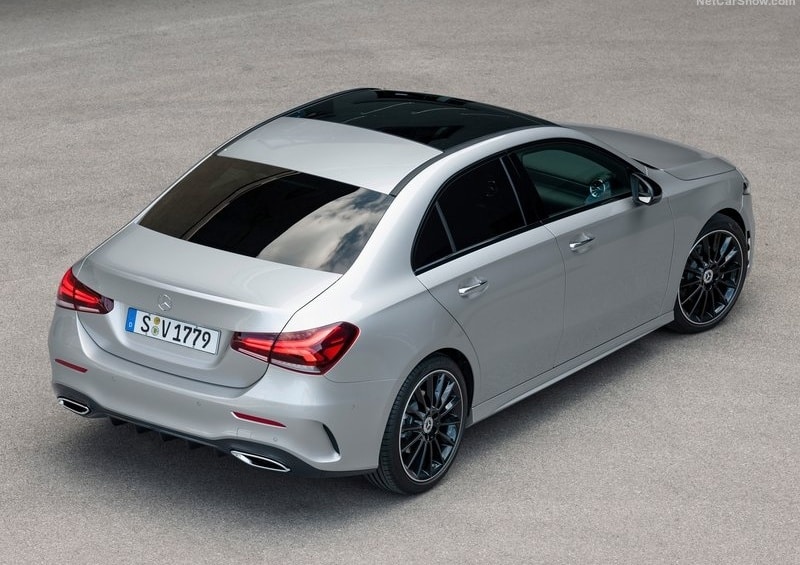 A-Class Sedan sportif arka üç çeyrek görünümü