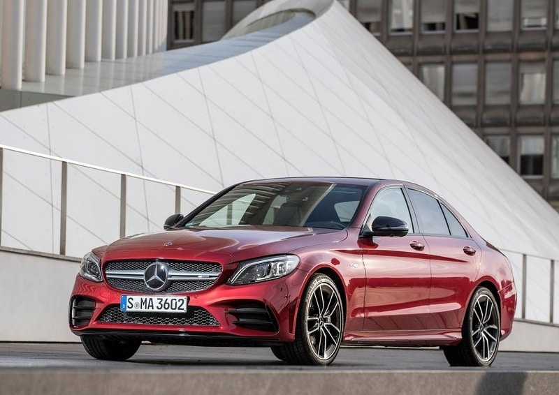 Mercedes-AMG C 43 4MATIC sedan sabit ön üç çeyrek görünüm