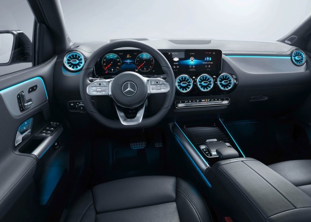 Mercedes-Benz B Serisi gösterge paneli