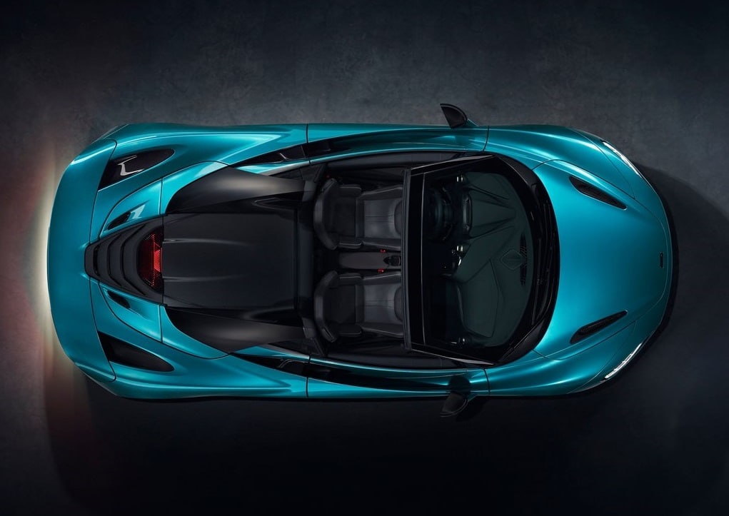 McLaren 720S Spider üstten görünüm
