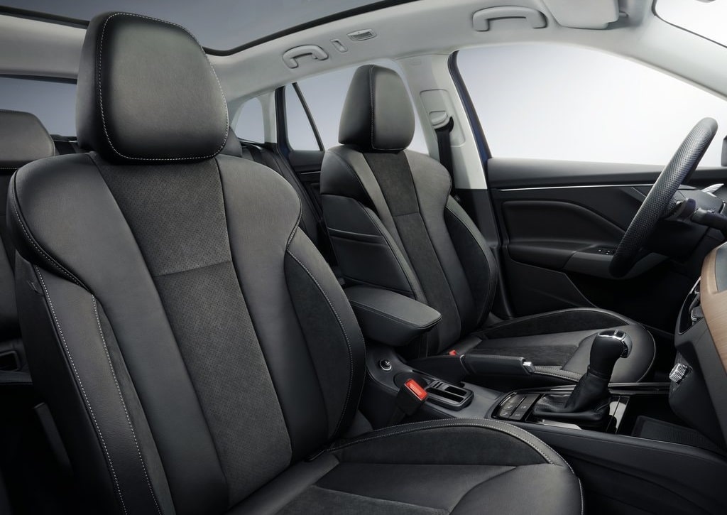 Skoda Scala ön koltukları ve orta konsol