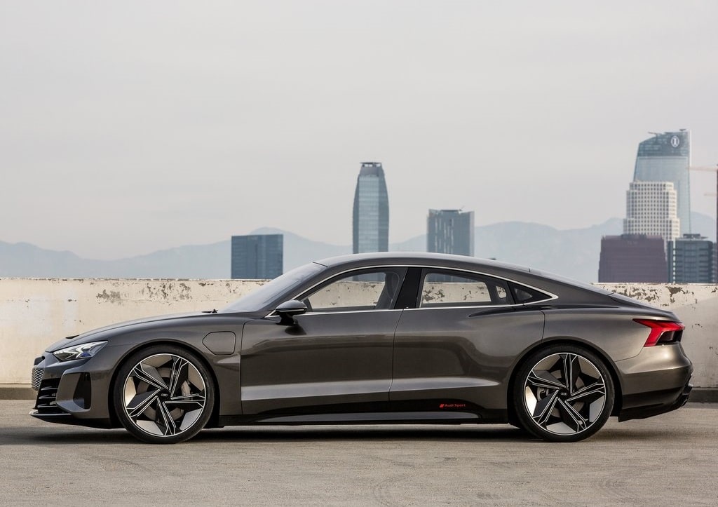 Audi e-tron GT konsept yan profil