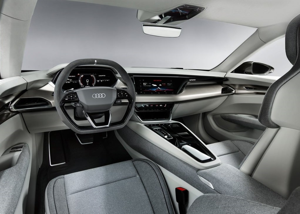 Audi e-tron GT konsept kokpit ve gösterge paneli