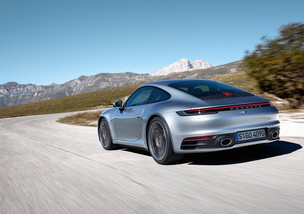 Porsche 911 Carrera 4S 992 ön görünüm