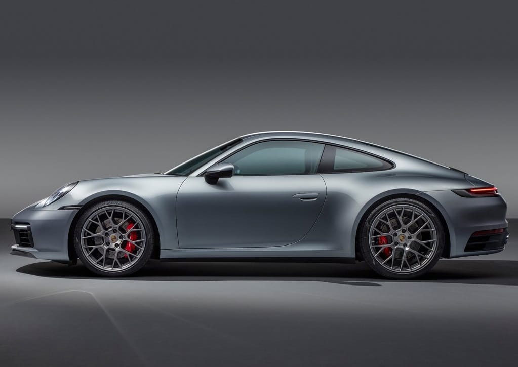 Porsche 911 Carrera 4S 992 gövde detayı