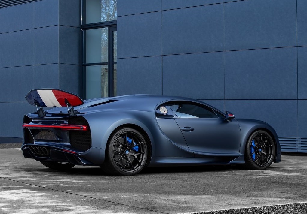 Chiron Sport 110 Ans Bugatti arka görünüm