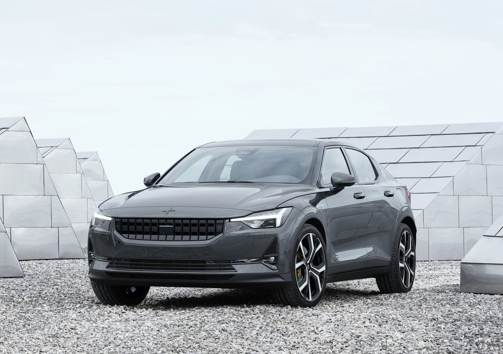 Polestar 2 beş kapılı fastback arşiv görseli